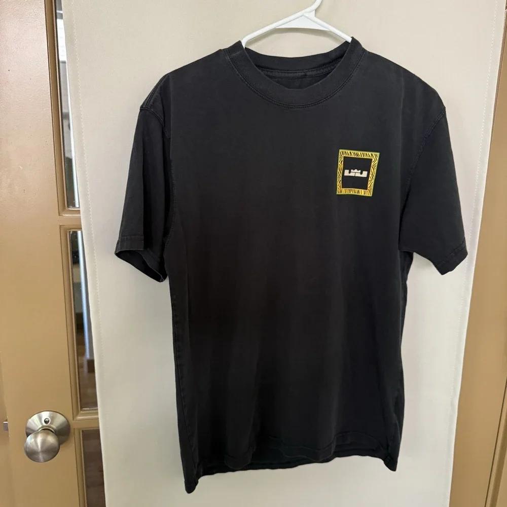 Nike Men's Small Black‎ LeBron Short Sleeve Tee T-Shirt Cotton